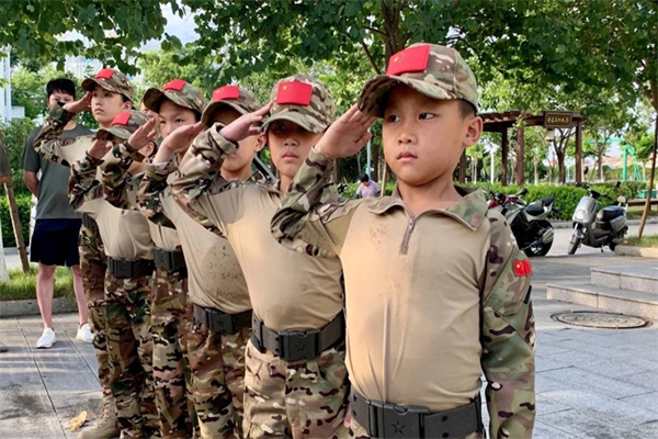 北京军事夏令营多少钱？14天费用参考