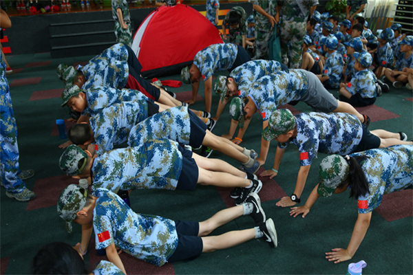 成都军事化夏令营哪家好？前三机构排名