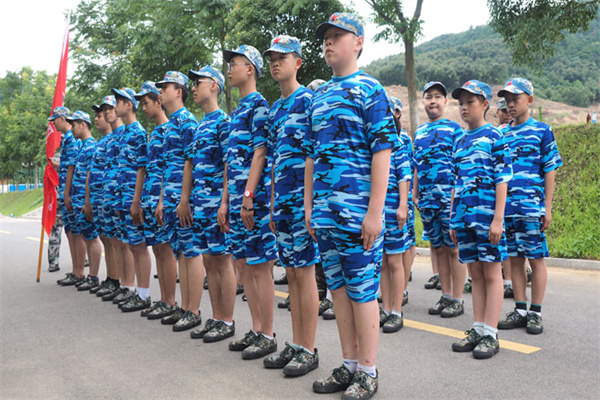 重庆少儿军事夏令营哪家好？3家靠谱选择