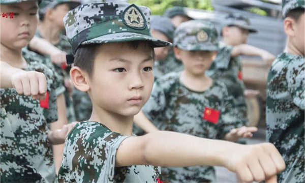 2024武汉赤子“破茧成蝶”军事夏令营（28天）