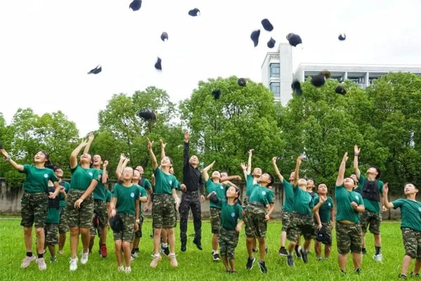 武汉中学生军训夏令营排行，排名不分先后