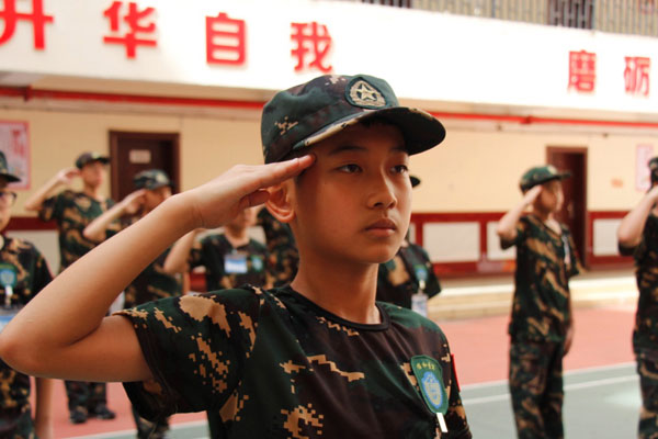 小精英军事夏令营师资队伍和服务保障怎么样？