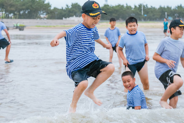 青岛暑假军事夏令营