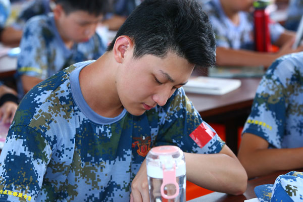 2024上海西点雄鹰班1:6军事夏令营（14天）