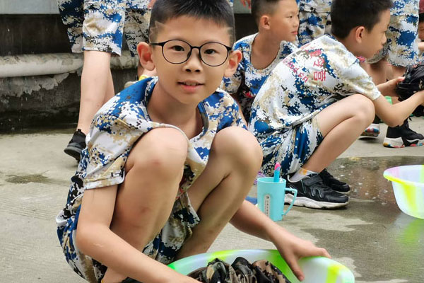 济南军训夏令营费用，7-14天收费详情!