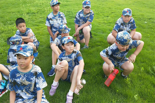 济南小学生暑期军训夏令营有哪些?综合考虑4家!