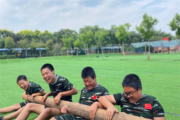 昆明军训夏令营多少钱?一起去看看!