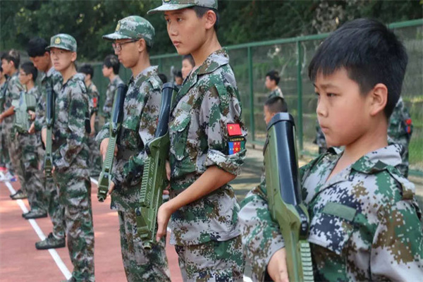 昆明少儿暑期军训夏令营哪家好？好评营地一览