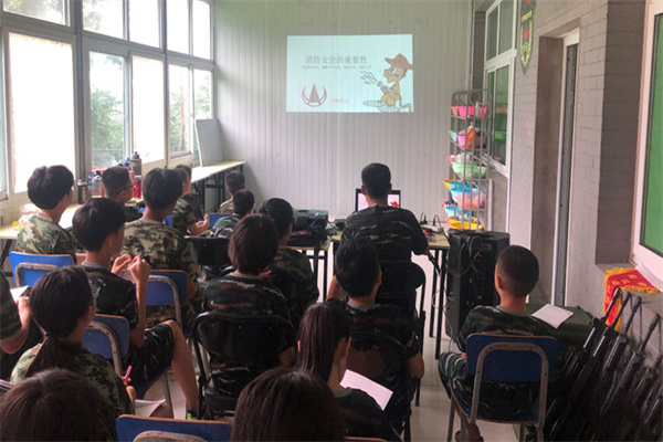 南京军事夏令营多少钱？21天费用一览