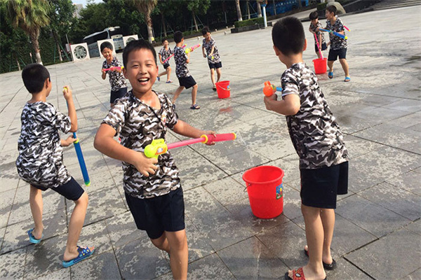南京军事夏令营哪个好？7大品牌机构