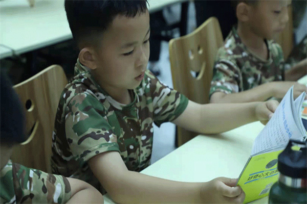 南京正规军事夏令营哪家强？这7家真不错