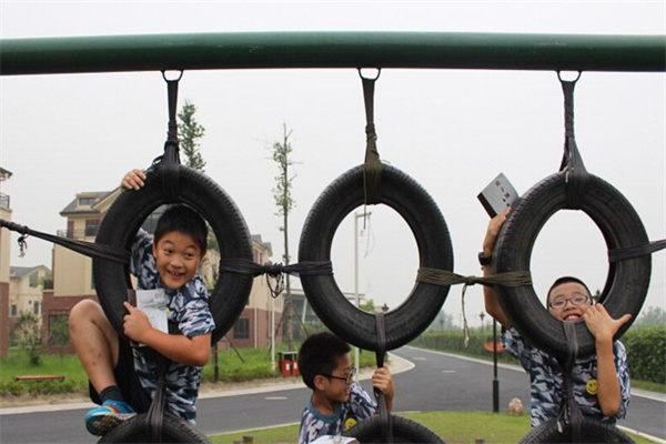 青岛军事夏令营哪里好？这3家好评多