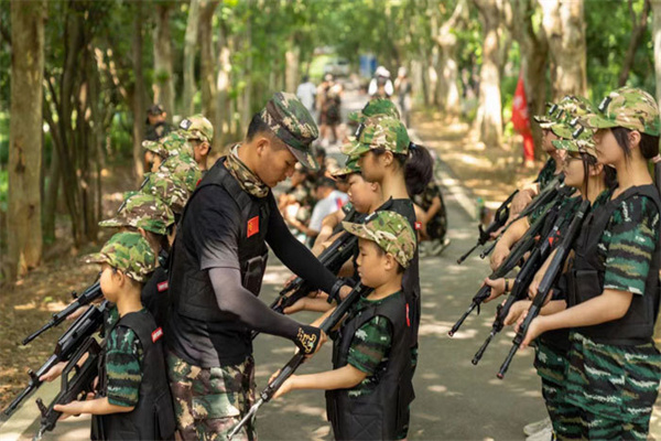 青岛军事训练夏令营收费，活动费用盘点!