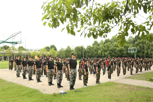 深圳附近军训夏令营有哪些?靠谱营地推荐