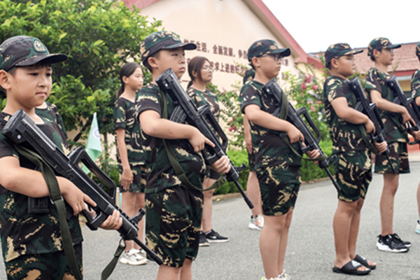 石家庄军事夏令营在哪里?3个营地任你选!