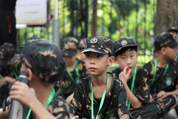 天津小学生军事夏令营哪里好？这三家榜上有名！