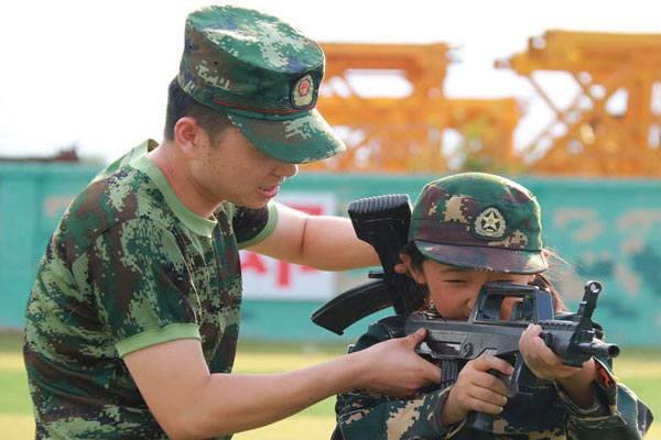 厦门青少年军事夏令营收费，3大机构价格一览!