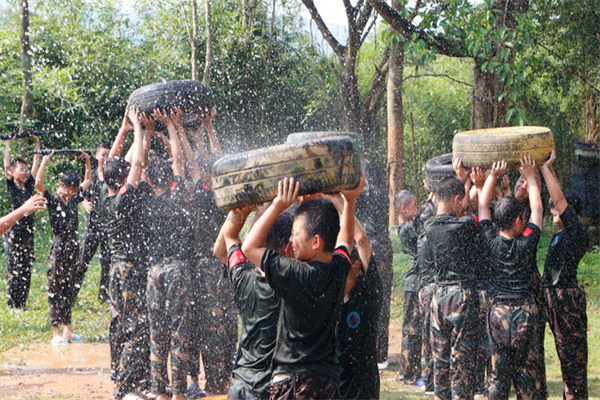 厦门军事夏令营哪家好？三家高性价比机构
