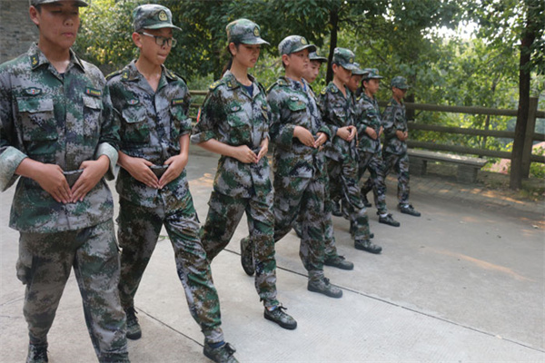 西安正规军事化夏令营有哪些？一起来看看