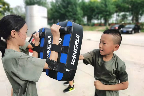天津军训夏令营小学生