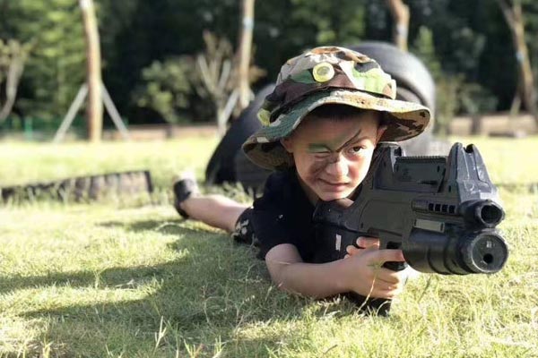 重庆青少年军训夏令营收费，热门活动费用一览