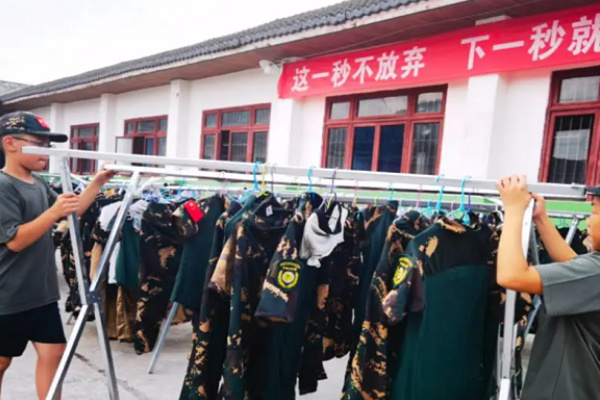 成都小孩军训夏令营多少钱