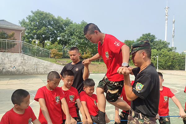 武汉中小学生军事夏令营多少钱?优质营地费用详解