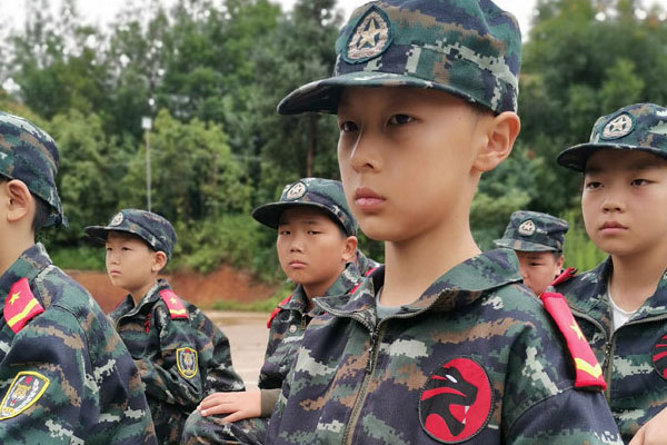 郑州军旅夏令营多少钱?参考4家收费
