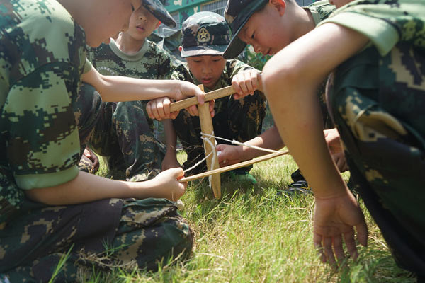 武汉小学生暑假军训夏令营哪里有?专业营地推荐