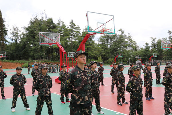 昆明小学生军事夏令营