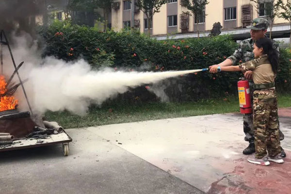 南宁军事夏令营
